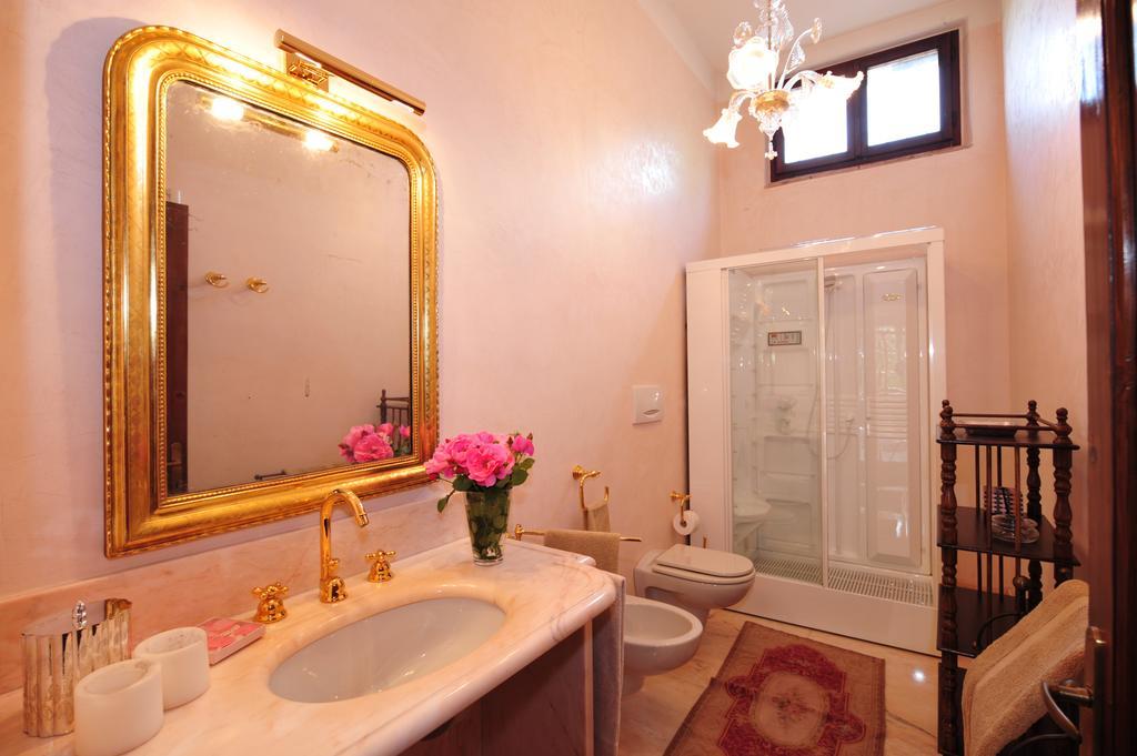 Relais Villa San Matteoサン・ピエトロ・イン・カリアーノ 部屋 写真